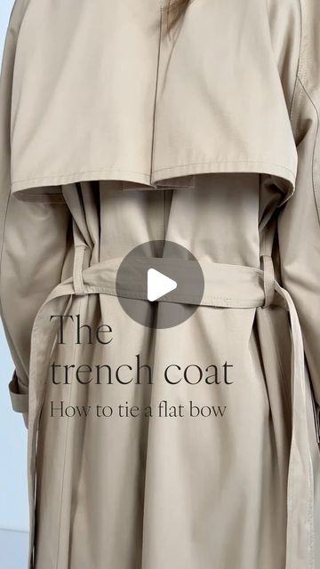 The White Company on Instagram: "Want to learn how to tie your trench coat easily? Watch as stylist @rebecca.clouston shows us the trending way. #thewhitecompany" How To Tie Belt On Trench Coat, How To Tie Trench Coat Belt Back, How To Tie A Trench Coat Belt, Look Trench Coat, How To Wear Trench Coat, How To Style Trench Coat, How To Style A Trench Coat, Styling A Trench Coat, How To Tie A Belt