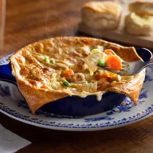 Cracker Barrel's New Items Are Exactly What We Want This Fall Copycat Cracker Barrel Chicken Pot Pie, Cracker Barrel Chicken Pot Pie Recipe, Country Fried Pork Chops, Cracker Barrel Copycat Recipes, Copycat Food, Cracker Barrel Chicken, Cracker Barrel Recipes, Homemade Meatloaf, Chicken Pot Pie Recipe