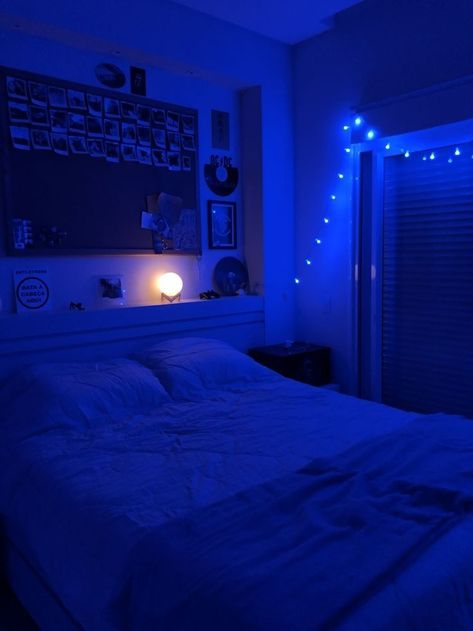 Blue Light Bedroom Aesthetic, Dark Blue Room Aesthetic Bedroom, Neon Blue Bedroom, Led Lights Bedroom Blue, Teenage Boys Bedroom Ideas Led Lights, Royal Blue Room Ideas, Dark Blue Aesthetic Bedroom, Light Blue Aesthetic Bedroom Ideas, Blue Led Room