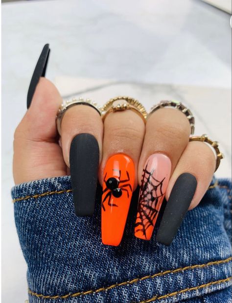 Black Orange Halloween Nails, Halloween Nail Designs Orange And Black, Black Widow Nails Design, Orange Nails Halloween, Hair Stails, Black And Orange Nail Designs, Orange Black Nails, Orange And Black Halloween Nails, Halloween Nails Acrylic Coffin