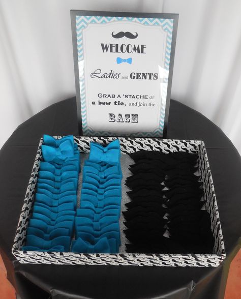 Mustache Party welcome bow ties and mustaches pins. Lil Man Baby Shower, Baby Shower Ideas For Boys, Bow Tie Party, Man Shower, Mustache Baby Shower, Mustache Party, Fiesta Tropical, Mens Birthday Party, Boy Baby Shower Themes