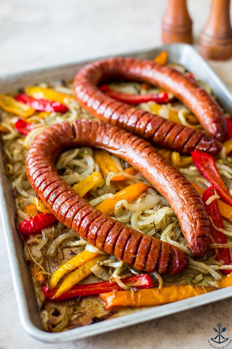 Hasselback Kielbasa, Kielbasa Recipes, Sheet Pan Dinners Chicken, Breakfast Meat, Sheet Pan Dinners Recipes, Smoked Cooking, Kielbasa, Sheet Pan Dinners, 30 Minute Meals