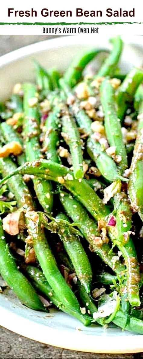 Green Bean Salad Cold, Fresh Green Bean Salad, Bean Salad Recipes Healthy, Cooked Green Beans, Green Bean Salad Recipes, Green Bean Salad, Bright Green Color, Cooking Green Beans, Green Bean Salads