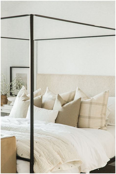 Pottery Barn Bed Styling, Pottery Barn Bed Pillows, Pottery Barn Bedding Ideas, Pottery Barn Inspired Bedroom, Pottery Barn Beds, Pottery Barn Bedding Master Bedrooms, Pottery Barn Canopy Bed, Pottery Barn Bedroom Ideas, Layering Bed