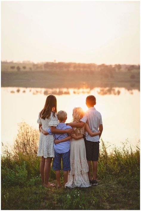 Cousin Photo Shoots, Blended Family Photos, Joyfolie Dress, Cousin Pictures, Family Photo Shoots, Cousin Photo, Extended Family Photography, Summer Family Pictures, Big Family Photos