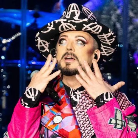 BOY GEORGE'S PAGE. FAN GROUP on Instagram: "Have a beautiful week everyone! 💖 #BoyGeorge" Boy George 80s, Have A Beautiful Week, Blitz Kids, Culture Club, Boy George, Gender Envy, New Romantics, British Fashion, England Uk