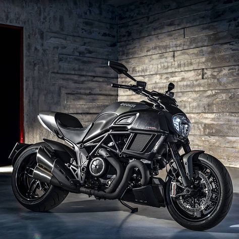 #Ducati Diavel Ducati Diavel Carbon, Moto Ducati, Motorcycle Mirrors, Ducati Diavel, Motorcycle Bike, Super Bikes, Led Mirror, Bike Life, Custom Bikes