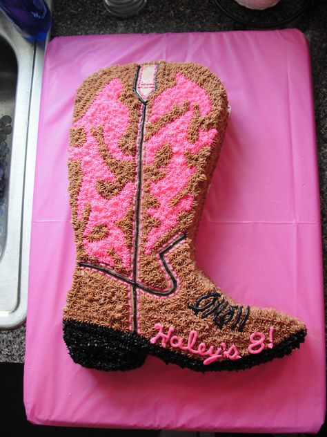 Cowgirl boot cake Boot Cake Ideas, Boot Cupcake Cake, Western Prom, Cowboy Boot Cake, Decorative Baking, Boot Cake, Cowgirl Birthday Cakes, Cowgirl Cake, Cowboy Cake