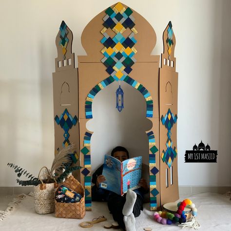 Eid Ul Fitr Decorations, Decoraciones Ramadan, Arabian Nights Party, Ramadan Kids, Ramadan Kareem Decoration, Eid Crafts, Prayer Corner, Ramadan Activities, Ramadan Decoration