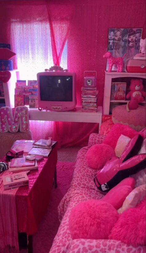 Aesthetic Pink Room Ideas, Star Girl Room, Bedroom Ideas Y2k, Room Inspiration Pink, Y2k Room Ideas, Pink Room Ideas, Y2k Aesthetic Pink, Hot Pink Room, Me In 2023