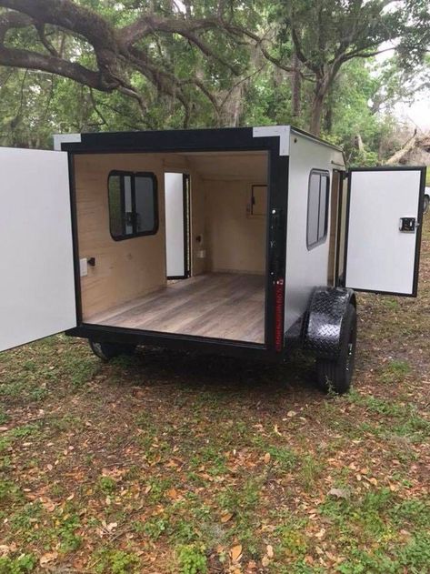 Tow Behind Camper, Aksesoris Jeep, Mini Campers, Cargo Trailer Camper Conversion, Homemade Trailer, Small Camper Trailers, Small Camping Trailer, Homemade Camper, Teardrop Campers