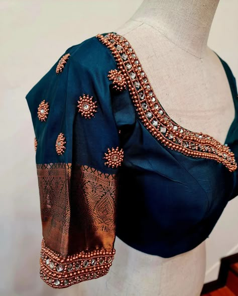 Simple Copper Blouse Designs, Aari Work Blouse Wedding Back Neck, Blouse Maggam Work, Blue Blouse Designs, Aari Design, Latest Bridal Blouse Designs, Maggam Work Blouse, Latest Blouse Designs Pattern, Best Blouse Designs