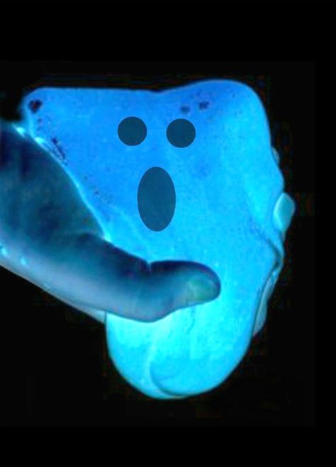 Glow In The Dark Ghost Slime Dough Recipes For Kids, Ghost Slime, Make Puffy Paint, Make Play Dough, Class Halloween Party, How To Make Ghosts, Slime Halloween, Soft Play Dough, Play Dough Recipes