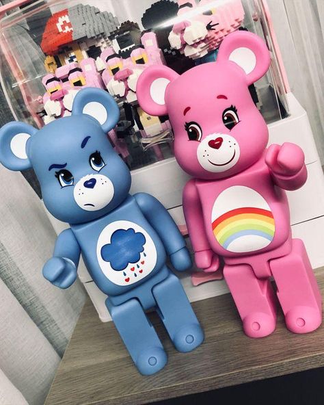 Bearbrick Collection, Brick Bear, Kaws Bearbrick, Bear Brick, Big Girl Toys, Grumpy Bear, Bear Ideas, Dali Art, Brick Art