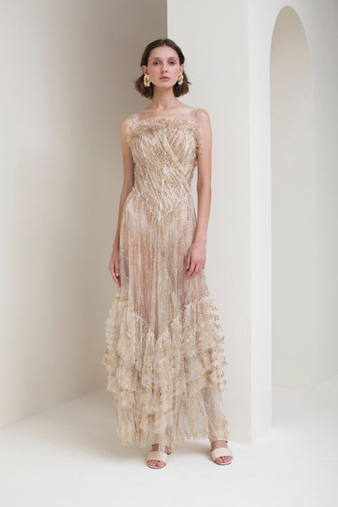 Sandra Mansour, Tulle Gown, Feminine Dress, Fashion Show Collection, One Piece Dress, Fashion 2020, Vogue Paris, High End Fashion, Beautiful Gowns