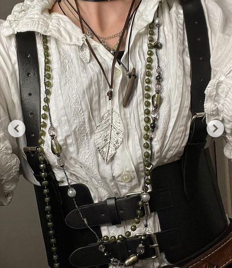 Piratecore Outfit Men, Pirate Core Outfits Casual, Men Pirate Outfit, Masc Corset Outfit, Pirate Aesthetic Outfit Male, Rein Faire Outfits, Masc Ren Fair Outfit, Pirate Outfit Men, Pirate Aesthetic Outfit