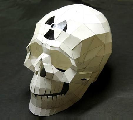 Halloween Special - Nuke Skull Papercraft - by Otonchin Soreccha - == -  You need only five sheets of paper to build this cool paper model of a Nuke Skull in 1/1 scale, created by Japanese designer Takashi Okada, from Otonchin Soreccha website. Perfect for Halloween decoration and cosplayers. Skull Papercraft, Papercraft Templates Printables, Paper Mask Template, Skull Template, Cardboard Mask, Papercraft Download, Origami Techniques, Cardboard Sculpture, Origami Paper Art