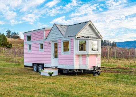 192 Sq Ft Victorian Style Tiny House on Wheels For Sale in Lake Forest CA $100,000 - Tiny House Calling Tiny House Pink, Pink Tiny House, Tiny Homestead, Tiny Homes On Wheels, Victorian Tiny House, Cottage Garden Sheds, Homes On Wheels, Tiny House Big Living, Tiny House Village