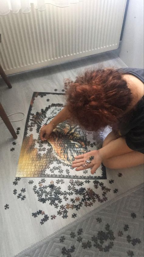 Building Puzzles Aesthetic, Jigsaw Puzzle Aesthetic, Puzzle Aesthetic, 2024 Goals, Me And My Family, Weekend Fun, 2024 Vision, Summer Activities, Instagram Aesthetic