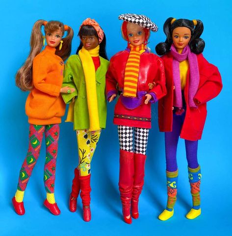 Barbie Benetton, Barbie 80s, Barbie 90s, 80's Fashion, Barbie Costume, Fashion Aesthetics, Barbie House, Fashion Catalogue, Vintage Barbie Dolls