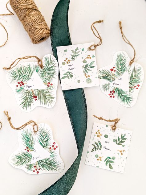 Watercolor Christmas Tags, Holiday Gift Tags Diy, Gift Tags For Christmas, Watercolor Gift Tags, Watercolor Christmas Cards Diy, Christmas Gift Tags Diy, Christmas Gift Tags Handmade, Christmas Tree Light, Tags Diy