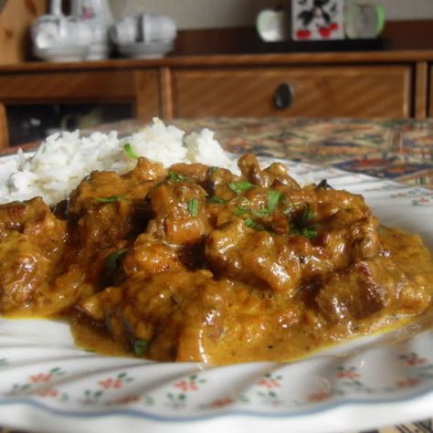 Leftover Lamb Curry                                                                                                                                                                                 More Leftover Lamb Curry, Leftover Lamb Recipes, Leftover Roast Lamb, Lamb Roast Recipe, Lamb Curry Recipes, Leftover Lamb, Lamb Steaks, Plain Rice, Lamb Dishes