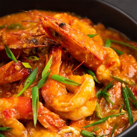 Marion Grasby Recipes, Marions Kitchen, Singapore Style, Chilli Prawns, Prawns Recipe, Prawn Dishes, Marion's Kitchen, Prawn Recipes, Easy Recipe Ideas