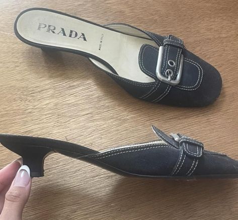 Kitten Heels And Jeans, 90s Kitten Heels, Y2k Kitten Heels, Thrift Heels, Kitten Heels Aesthetic, Prada Kitten Heels, Vintage Kitten Heels, Official Shoes, Heels Aesthetic