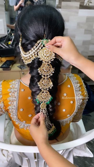 Hairstyles For Naming Ceremony, North Indian Bridal Hairstyles, Hair Accessories For Women Traditional, Hair Accessories For Women Indian, Hair Accessories Traditional, Marriage Hairstyle, Messy Braided Hairstyles, Simple Bridal Hairstyle, South Indian Wedding Hairstyles