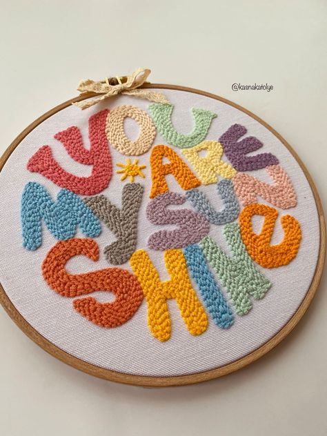 Wall DecorPunch Needle Embroidery HoopEmbroidery HoopEtsy Canadá Hoop Art Wall, Crochet Wall Art, Embroidery Hoop Art Diy, Embroidery Hoop Wall Art, Diy Yarn Crafts, Needle Embroidery, Punch Needle Patterns, Hoop Embroidery, Pola Sulam