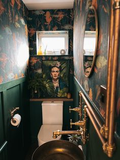 Dark Cloakroom Ideas, Half Bathroom Ideas Colorful, Small Narrow Toilet Room Ideas, Dark Green Cloakroom, Dark Green Toilet Room, Green And Copper Bathroom, Dark Toilet Room, Penny Floor Bathroom, Green Cloakroom