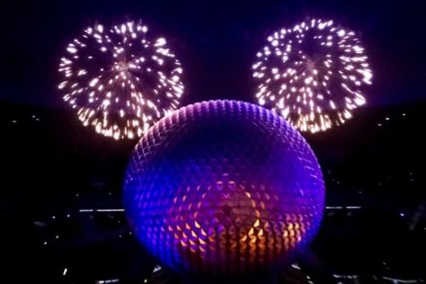 Disney Lights, Epcot Fireworks, Paradise Falls, Disney World Pictures, Disney Pics, Disney Images, Hidden Mickey, Disney Photos, Disney Aesthetic