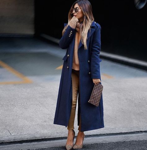 Blue Coat Outfit Winter, Navy Blue Coat Outfit, Navy Coat Outfit, Blue Coat Outfit, Mantel Outfit, Long Coat Outfit, Navy Wool Coat, Winter Coat Outfits, Stylish Winter Outfits