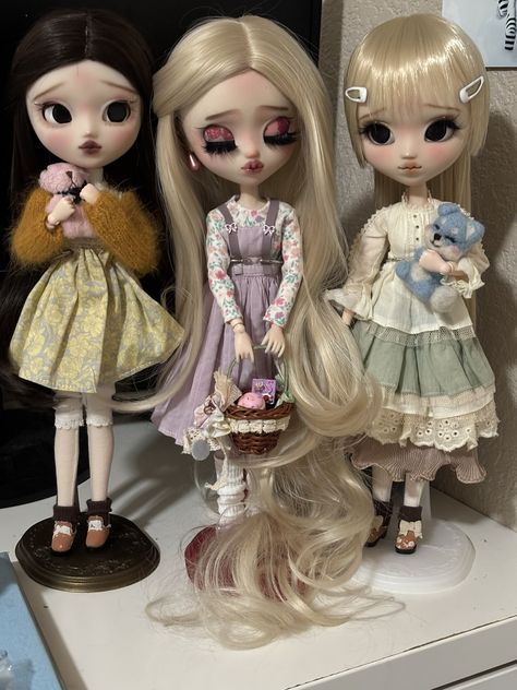 Blythe Dolls Cute, Pullip Dolls Aesthetic, Blythe Custom Doll, 2 Blythe Dolls Together, Pullip Custom, Blythe Dolls Creepy, Emo Fits, Dolly World, Licca Chan