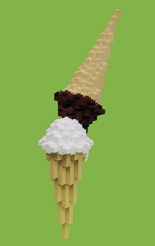 Ice Cream Minecraft Build, Minecraft Food Builds, Candyland Minecraft, Minecraft Ice Cream, Aesthetic Minecraft Build, Lego Ice Cream, Minecraft Mini Builds, Aesthetic Minecraft Builds, Lego Train Tracks