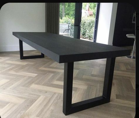 Black Wood Dining Table, Luxury Dining Room Decor, Black Kitchen Table, Dining Table Design Modern, Lake House Kitchen, Concrete Dining Table, Dinning Room Design, Luxury Dining Room, Dining Table Black