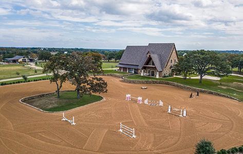 Is this the most luxurious yard you’ve ever seen? - Horse & Hound Luxury Horse Barns, Dream Barn Stables, Stable Style, Horse Barn Ideas Stables, Horse Arena, Horse Barn Designs, Dream Stables, Dream Horse Barns, Horse Barn Plans