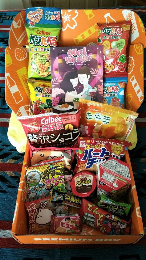 February Tokyo Treat Premium Box Snack Box Aesthetic, Japanese Snacks Aesthetic, Japan Snack Packaging, Aesthetic Japanese Snacks, Japanese Snack Box, Japanese Food Packaging, Tokyo Treat Box Japanese Snacks, Japan Snacks, Tokyo Treat