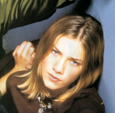 Taylor Hanson 90s, Hanson 90s, Hanson Young, 90s Boys, Hanson Brothers, Taylor Hanson, Interesting Faces, Long Hair Styles Men, Pretty Men