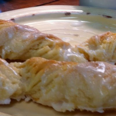 Sour Cream Twists, Snacks For One, German Food Recipes, Breakfast Baking, Danish Dough, Friendship Bread, Cinnamon Twists, Artisan Breads, German Foods