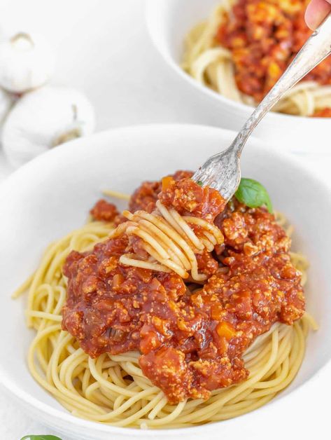 Tofu Spaghetti, Pescatarian Food, Tofu Bolognese, Tofu Pasta, Meat Free Meals, Dash Recipe, Vegan Whole Food, Tofu Recipes Easy, Plant Based Diet Meals