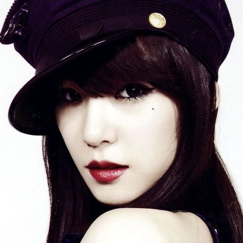 tiffany young snsd girl’s generation Tiffany Snsd, Tiffany Girls, Girls' Generation Tiffany, Y2k Icons, Girl General, Tiffany Young, Snsd Tiffany, Yoona Snsd, Girls' Generation