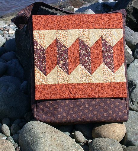 Seminole-Style Patchwork Bag (#0286) | Flickr - Photo Sharing! Seminole Patchwork, Patchwork Tutorial, Bag Pattern Free, Quilt Border, Quilt Binding, Patchwork Quilt Patterns, Strip Quilts, Doll Quilt, Patchwork Bags