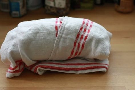 How Do You Store Your Bread? Homemade Bread Loaf, I Live Alone, A Loaf Of Bread, How To Store Bread, Live Alone, Waffle Cookies, Lunch Appetizers, Bread Storage, Loaf Of Bread