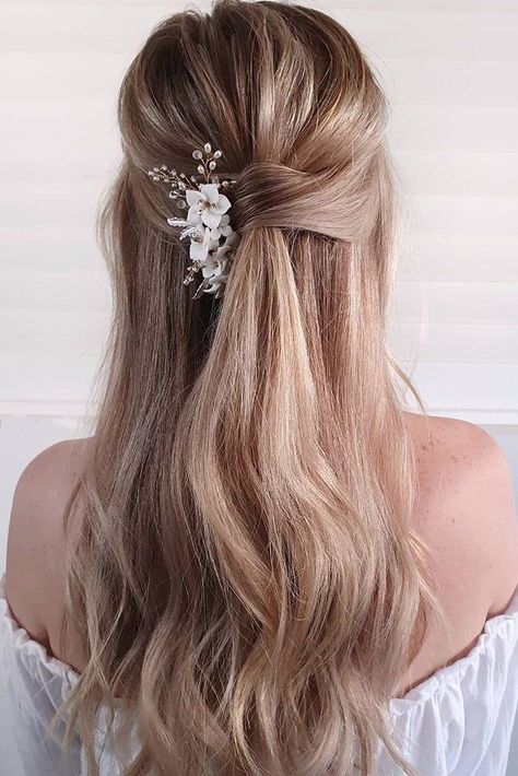 Easy Wedding Hairstyles, Destination Wedding Hair, Bohemian Bridal Hair, Half Bun Hairstyles, Half Bun, Diy Wedding Hair, Bridal Hairdo, Easy Wedding, Mother Of The Bride Hair