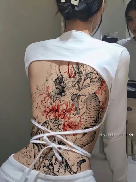 Tattoo And Piercing Aesthetic, Japanese Style Back Tattoos For Women, Japanese Back Piece Tattoo Woman, Female Full Body Tattoo, Japan Back Tattoo, Full Back Tattoo Women Japanese, Back Tattoo Japanese Style, Japanese Tattoos Back, Japanese Back Tattoo Women