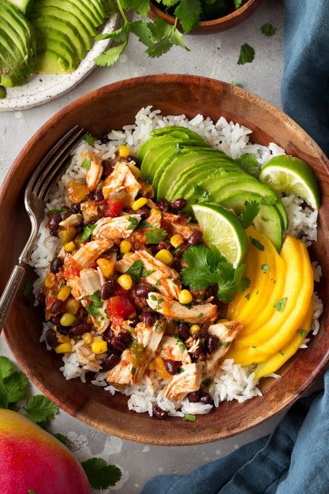 Slow Cooker Mango Salsa Chicken with Coconut Rice Peach Mango Salsa, Chicken With Coconut Rice, Mango Salsa Chicken, Best Crockpot Recipes, Salsa Chicken, Slow Cooked Meals, Easy Slow Cooker Recipes, Chicken Slow Cooker Recipes, Coconut Rice