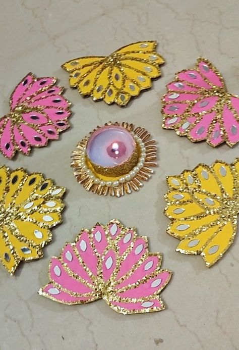 Cardboard Rangoli Diy, Cardboard Rangoli, Handmade Rangoli, Diy Rangoli, 3d Rangoli, Lotus Rangoli, Boho Crafts, Watch Making, Boho Crafts Diy