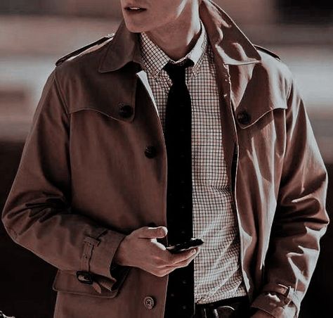 Journalist Aesthetic Outfit, Stanley Forbes, Journalist Aesthetic, Aesthetic Dc Comics, Jim Gordon, Teacher Aesthetic, Character Inspiration Male, Aesthetic Boy, Clark Kent