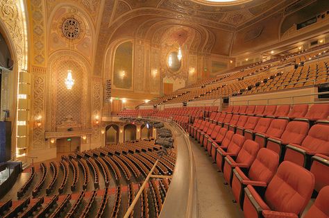 Seattle Paramount Theatre (HDR), 1940s Beautiful Venues, Theatre Interior, Paramount Theater, Cinema Photography, Interesting Places, Music Venue, Guitar Chords, Photography Fashion, Art Music